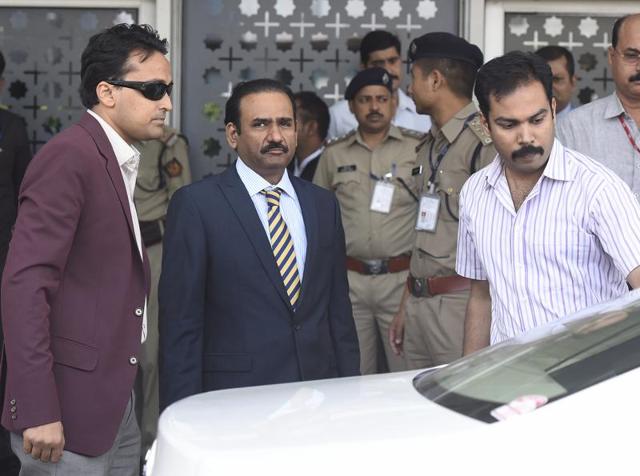 A five-member team of Pakistani investigators (JIT) arrives at the Delhi’s IGI airport on Sunday to probe into the Pathankot airbase attack in New Delhi. (Sonu Mehta/HT Photo) A five-member team of Pakistani investigators (JIT) arrives at the Delhi’s IGI airport on Sunday to probe into the Pathankot airbase attack in New Delhi. (Sonu Mehta/HT Photo)