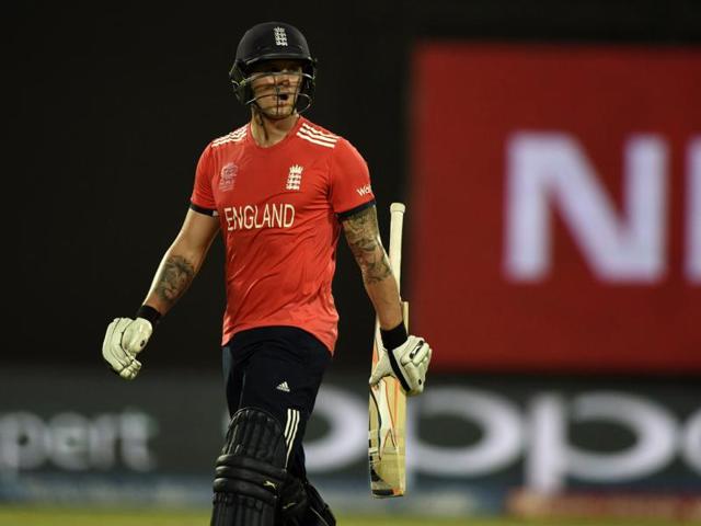 England’s Jason Roy walks back to the pavilion after his dismissal by Sri Lankan bowler Jeffrey Vandersay. (Sanjeev Verma/HT Photo) 