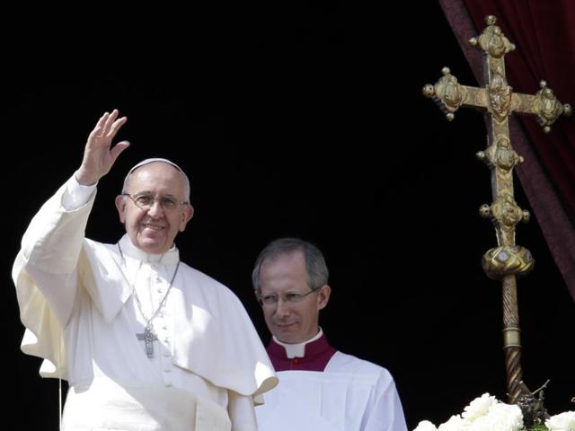 Pope Francis delivers the Urbi et Orbi benediction at the end of the Easter Mass in Saint Peter's Square at the Vatican March 27, 2016. REUTERS/Max Rossi (REUTERS) Pope Francis delivers the Urbi et Orbi benediction at the end of the Easter Mass in Saint Peter's Square at the Vatican March 27, 2016. REUTERS/Max Rossi (REUTERS)