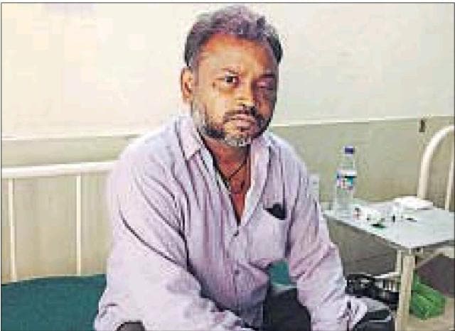 Inderjeet, who used to drive an auto, is now unemployed. Inderjeet, who used to drive an auto, is now unemployed.
