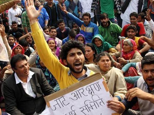 Haryana chief minister Manohar Lal Khattar had earlier said that the state government would introduce a new bill in the assembly’s budget session for reservation to five communities - Jat, Jat Sikh, Tyagi, Bishnoi and Ror. (HT Photo) Haryana chief minister Manohar Lal Khattar had earlier said that the state government would introduce a new bill in the assembly’s budget session for reservation to five communities - Jat, Jat Sikh, Tyagi, Bishnoi and Ror. (HT Photo)