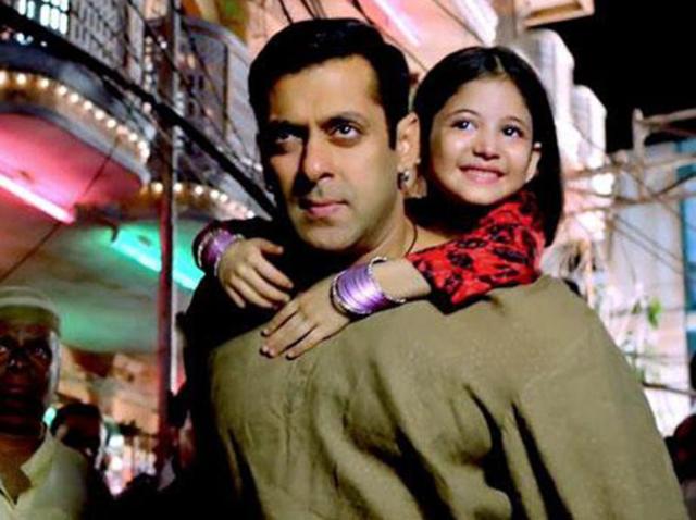 Best Popular Film Providing Wholesome Entertainment was won by Bajrangi Bhaijaan. Best Popular Film Providing Wholesome Entertainment was won by Bajrangi Bhaijaan.