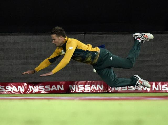 David Miller dives but fails to stop the ball. (Mohd Zakir/HT Photo) 