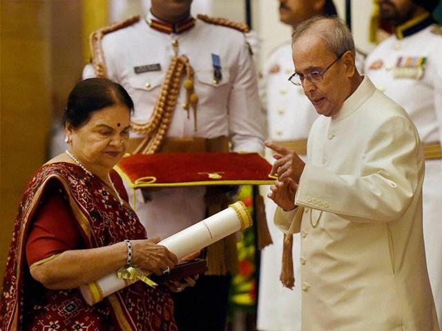 Kokilaben Ambani receives Padma Vibhushan award conferred on her husband and founder of Reliance Group, late Dhirubhai Ambani. (PTI)