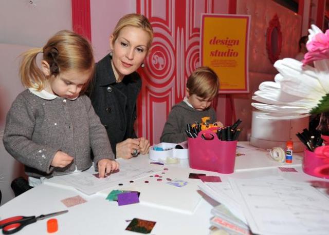 Kelly Rutherdord with her kids. (AP Photo) Kelly Rutherdord with her kids. (AP Photo)