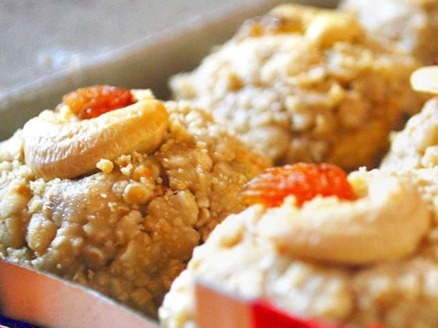 One of West Bengal’s most popular sweets is at the centre of a bitter poll battle in the South 24 Parganas district with rival political parties claiming credit for getting it the prestigious geographical indicator (GI) status. One of West Bengal’s most popular sweets is at the centre of a bitter poll battle in the South 24 Parganas district with rival political parties claiming credit for getting it the prestigious geographical indicator (GI) status.