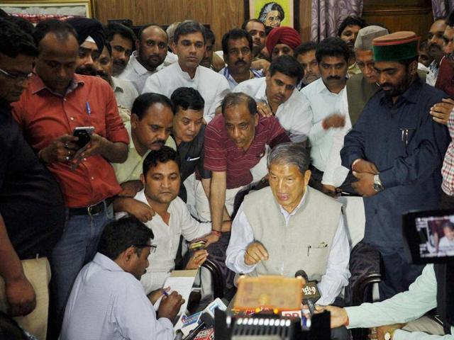 Congress leader Harish Rawat addresses the media in Dehradun on Tuesday.(PTI) Congress leader Harish Rawat addresses the media in Dehradun on Tuesday.(PTI)