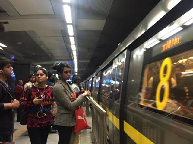 The existing Delhi-Gurgaon Metro link, which terminates at HUDA City Centre, sector 29 will pass through sector 43-44, 52-52A, 56-57, Southern Peripheral Road, NH-8 towards Manesar.(Abhinav Saha/HT File Photo for representation) The existing Delhi-Gurgaon Metro link, which terminates at HUDA City Centre, sector 29 will pass through sector 43-44, 52-52A, 56-57, Southern Peripheral Road, NH-8 towards Manesar.(Abhinav Saha/HT File Photo for representation)