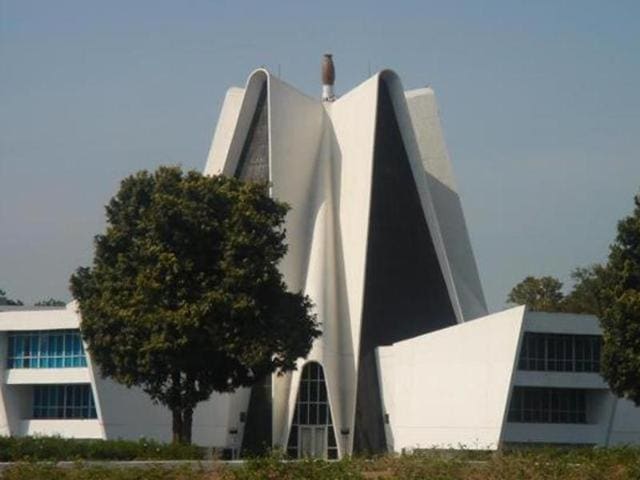 Against an income of Rs 399.43 crore from various resources, including fee, grants from central and state Government, University Grants Commission (UGC) funding and donations, the university has projected an expenditure of Rs 530 crore. (HT Photo) Against an income of Rs 399.43 crore from various resources, including fee, grants from central and state Government, University Grants Commission (UGC) funding and donations, the university has projected an expenditure of Rs 530 crore. (HT Photo)