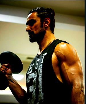 Actor Kunal Kapoor works out to get in shape for his next film. (Kapoorkkunal/Twitter) Actor Kunal Kapoor works out to get in shape for his next film. (Kapoorkkunal/Twitter)