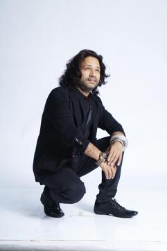 Singer Kailash Kher was pleasantly surprised after Amitabh Bachchan sent him a handwritten letter thanking Kailash.