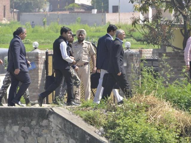 A Pakistani probe team got a sneak peek of the Pathankot air base on Tuesday as it retraced the Jaish-e-Mohammed terrorists’ trail during the audacious attack on one of India’s frontline defence installations in January.(PTI) A Pakistani probe team got a sneak peek of the Pathankot air base on Tuesday as it retraced the Jaish-e-Mohammed terrorists’ trail during the audacious attack on one of India’s frontline defence installations in January.(PTI)