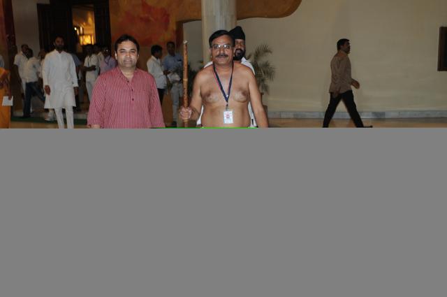 Congress MLA from Harda district RK Dogne walked into the state assembly on Wednesday clad in a dhoti, wielding a lathi and also wearing spectacles to look like Mahatma Gandhi over the issue of lack of irrigation water for pulse crop in his constituency in Bhopal. (Praveen Bajpai/ Hindustan Times) Congress MLA from Harda district RK Dogne walked into the state assembly on Wednesday clad in a dhoti, wielding a lathi and also wearing spectacles to look like Mahatma Gandhi over the issue of lack of irrigation water for pulse crop in his constituency in Bhopal. (Praveen Bajpai/ Hindustan Times)