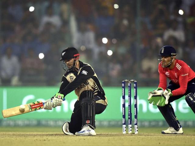 Colin Munro hits a reverse sweep. (Virendra Singh Gosain/HT Photo) 