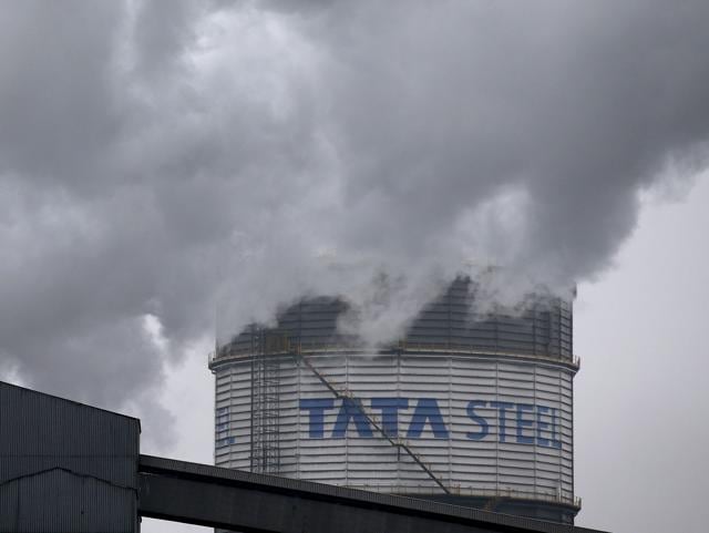 A general view shows the Tata Steel works in Scunthorpe, northern England, in this October 27, 2015 file photo. (REUTERS)