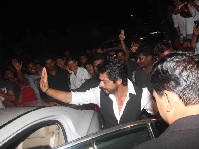 King Khan arrived at the party in style. (IANS) King Khan arrived at the party in style. (IANS)