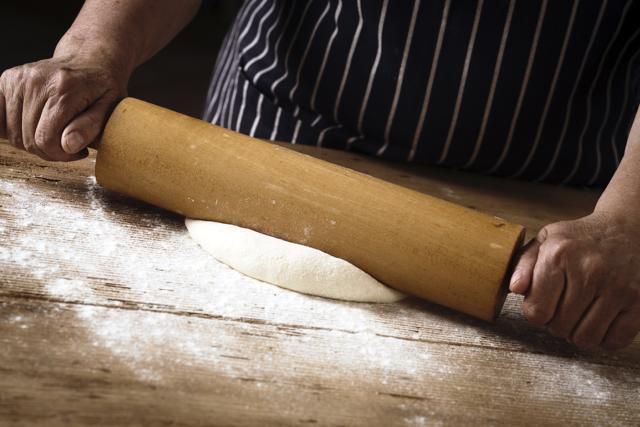 Master the art of making two kinds of artisanal bread (Photo: iStock) Master the art of making two kinds of artisanal bread (Photo: iStock)