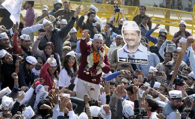 AAP leader Manish Sisodia is one of Kejriwal’s closest associates. Sisodia with party workers after the win from the Patparganj constituency during the Delhi Assembly Election 2015 (Sonu Mehta / HT Photo)