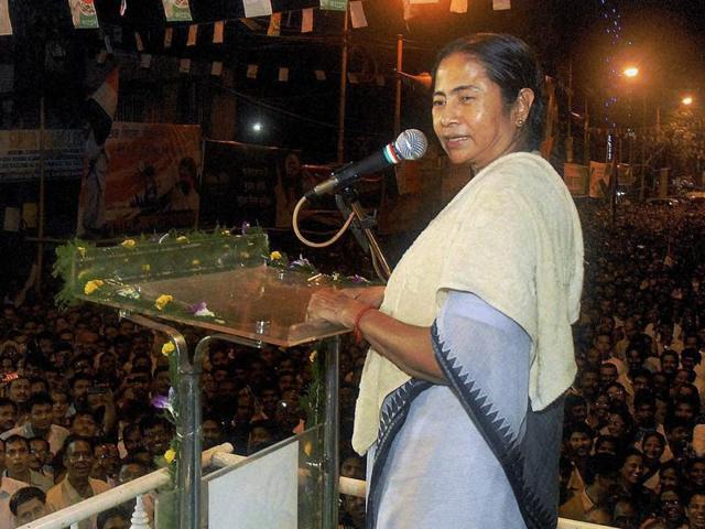 In her public rallies, chief minister Mamata Banerjee has accused the Opposition of using money from underworld kingpins to dent her party’s image.(File photo) In her public rallies, chief minister Mamata Banerjee has accused the Opposition of using money from underworld kingpins to dent her party’s image.(File photo)