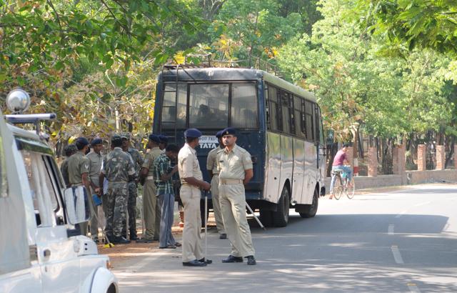 :Police deployed after unknown miscreants dumped a slaughtered cow at Ram Dayal Munda park Morahbadi in Ranchi, India, on Thursday (Hindustan Times) :Police deployed after unknown miscreants dumped a slaughtered cow at Ram Dayal Munda park Morahbadi in Ranchi, India, on Thursday (Hindustan Times)