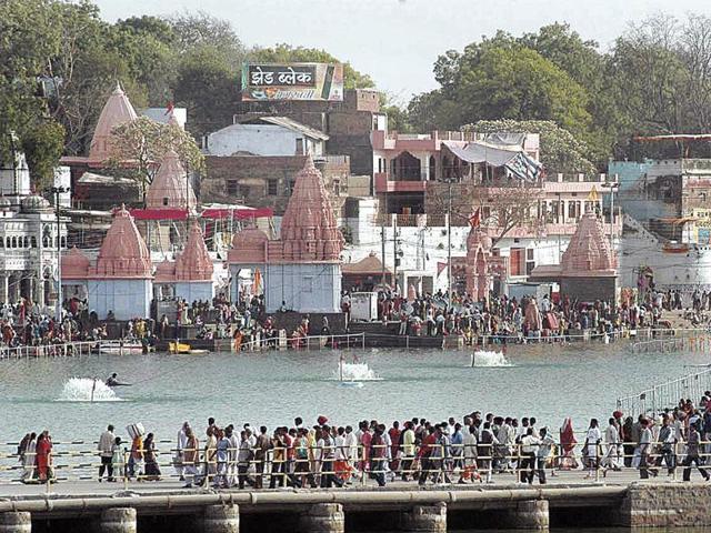 The administration will use ozone to purify water at the main ghats ahead of Simhastha 2016 that kicks off on April 22.(HT File Photo) The administration will use ozone to purify water at the main ghats ahead of Simhastha 2016 that kicks off on April 22.(HT File Photo)