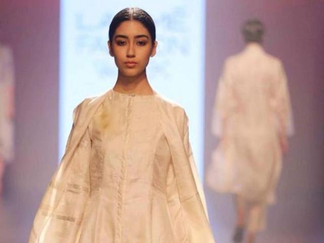 Swati Kalsi’s handwoven textiles were made of tussar and Gicha silk, cotton and cotton silk, working their  delicate magic on the garments. (Twitter) 