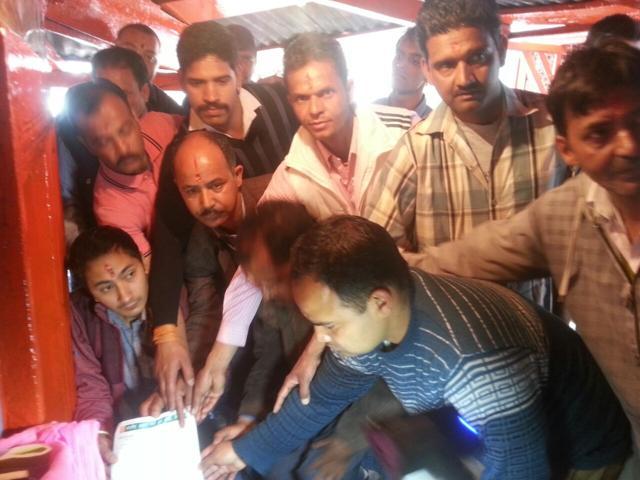 Bharatiya Janata Yuva Morcha activists present a memorandum at the Golu Temple at Ghorakhal, Nainital district on Saturday. (HT Photo) Bharatiya Janata Yuva Morcha activists present a memorandum at the Golu Temple at Ghorakhal, Nainital district on Saturday. (HT Photo)