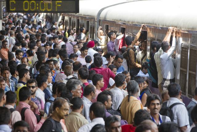 The Mumbai suburban railway has coined the term Super-Dense crush load, to depict a typical situation where about 16 standing passengers share one-sq-ft floor space in the trains. (HT File Photo)