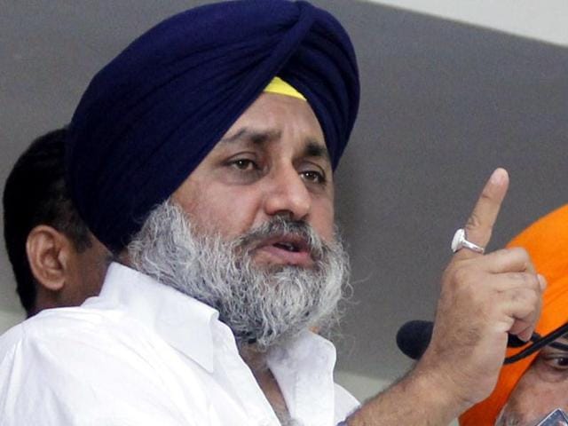 Deputy CM Sukhbir Singh Badal addressing gathering of SAD office-bearers in Bathinda on Saturday. (Sanjeev Kumar/HT Photo) Deputy CM Sukhbir Singh Badal addressing gathering of SAD office-bearers in Bathinda on Saturday. (Sanjeev Kumar/HT Photo)