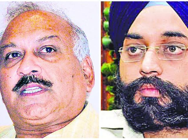Mayor Amarinder Bajaj (right) and Patiala (rural) MLA Brahm Mohindra (left) (HT Photo) Mayor Amarinder Bajaj (right) and Patiala (rural) MLA Brahm Mohindra (left) (HT Photo)