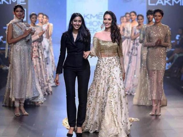 Showstopper Ujjwala Raut walked the ramp in a gorgeous ensemble by Shriya Som. (Twitter) 