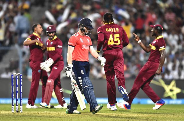 England batsman captain Eoin Morgan leaving the ground after dismissal. (Ajay Aggarwal/HT Photo) 