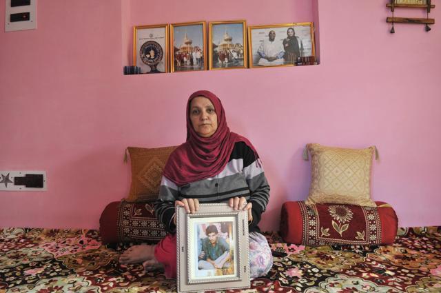 “Genuine is our tears, not Mehbooba’s,” says Parveena Ahangar, chairperson of the Association of Parents of Disappeared Persons (APDP). (Waseem Andrabi/HT Photo) “Genuine is our tears, not Mehbooba’s,” says Parveena Ahangar, chairperson of the Association of Parents of Disappeared Persons (APDP). (Waseem Andrabi/HT Photo)