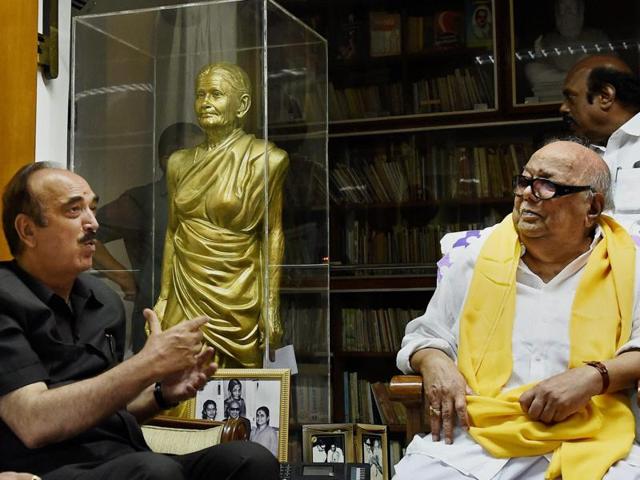 Congress leader Ghulam Nabi Azad negotiates with DMK chief M Karunanidhi at his residence in Gopalapuram, Chennai. (PTI photo) Congress leader Ghulam Nabi Azad negotiates with DMK chief M Karunanidhi at his residence in Gopalapuram, Chennai. (PTI photo)