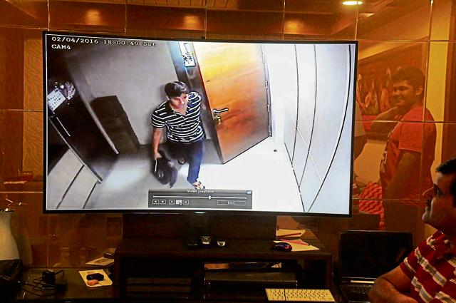 The accused was captured on CCTV camera while he was leaving the house. (Parveen Kumar/Hindustan Times) The accused was captured on CCTV camera while he was leaving the house. (Parveen Kumar/Hindustan Times)