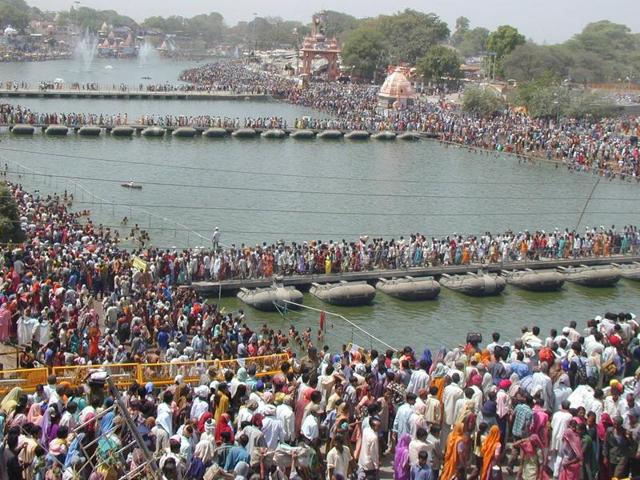 Over 2,000 swimmers and 60 emergency motor boats will be deployed along the Kshipra river during the month-long Simhastha Mela. (HT File) Over 2,000 swimmers and 60 emergency motor boats will be deployed along the Kshipra river during the month-long Simhastha Mela. (HT File)