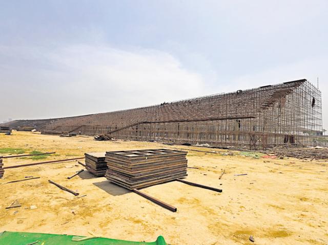The Art of Living Foundation paid Rs 25 lakh as fine on the day of the event. (Sonu Mehta/HT Photo) The Art of Living Foundation paid Rs 25 lakh as fine on the day of the event. (Sonu Mehta/HT Photo)
