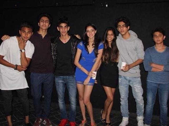 Aryan Khan shared a picture where he is seen with Suhaana and Ibrahim Khan and a few friends. (Instagram) 