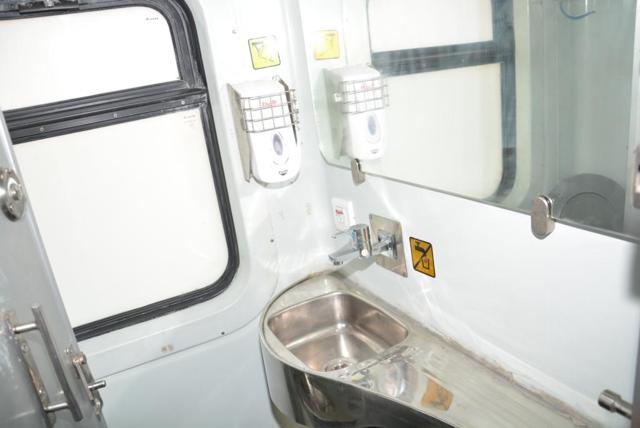 The Gatimaan Express is equipped with modern toilet facilities as well as futuristic wash basin. (HT Photo)
