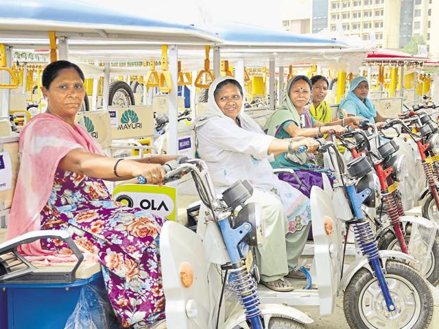 The Prime Minister is to distribute 5,100 e-rickshaws at the finance ministry’s event in Sector 62 in Noida on Tuesday. (Sakib Ali /HT Photo) The Prime Minister is to distribute 5,100 e-rickshaws at the finance ministry’s event in Sector 62 in Noida on Tuesday. (Sakib Ali /HT Photo)