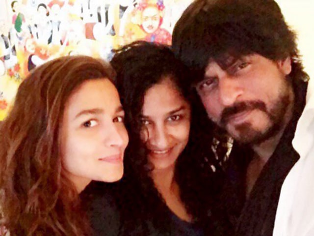 Alia Bhatt and Shah Rukh Khan with director Gauri Shinde.(Instagram)