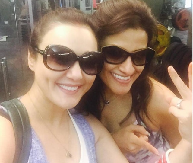 Preity was later spotted with friend and celeb fitness trainer, Yasmin Karachiwala. (Facebook)
