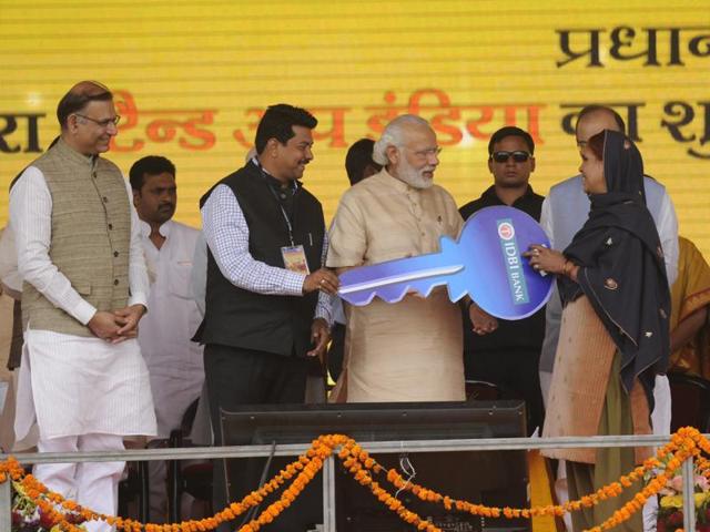 The 5,100 e-rickshaws were distributed as part of the launch of the Stand Up India initiative on Tuesday. (Burhaan Kinu/HT Photo) The 5,100 e-rickshaws were distributed as part of the launch of the Stand Up India initiative on Tuesday. (Burhaan Kinu/HT Photo)