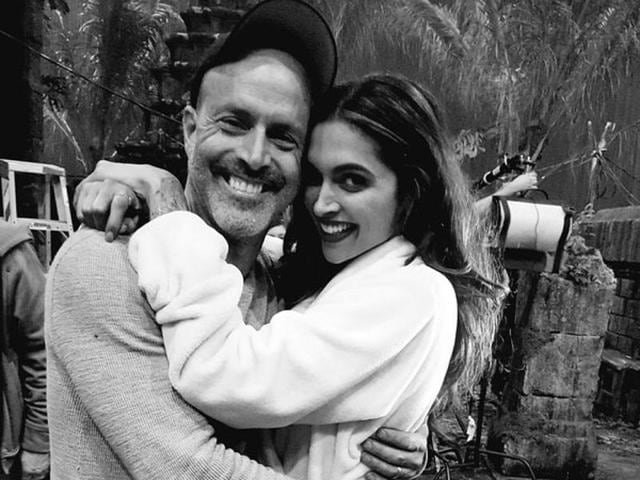 And here she is with director DJ Caruso, who just can’t seem to get enough of her. And here she is with director DJ Caruso, who just can’t seem to get enough of her.