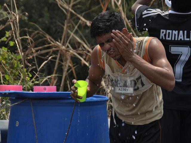A candidate takes some time out to refresh himself. (Prashant Waydande) 