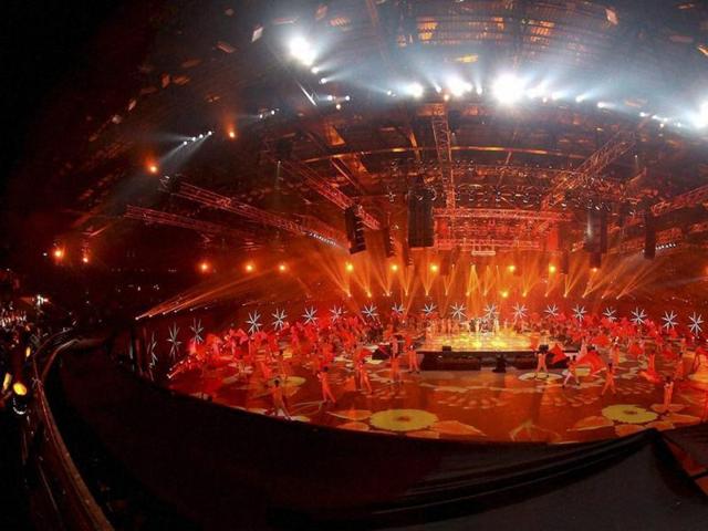 Dwayne Bravo and Jacqueline Fernandez enthralled the crowd with their performances during the opening ceremony of IPL 2016. (PTI Photos) Dwayne Bravo and Jacqueline Fernandez enthralled the crowd with their performances during the opening ceremony of IPL 2016. (PTI Photos)