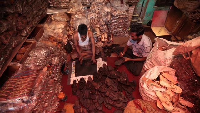 A Kolhapuri chappal shop in Kolhapur, Maharashtra. (Vidya Subramanian/HT Photo)