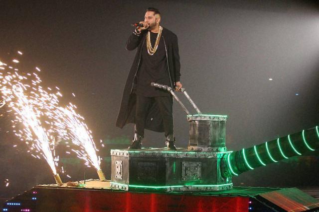 Yo Yo Honey Singh sets the stage on fire (literally) as he performs at the opening night of the ninth edition of the Indian Premier League (IPL). (PTI) Yo Yo Honey Singh sets the stage on fire (literally) as he performs at the opening night of the ninth edition of the Indian Premier League (IPL). (PTI)