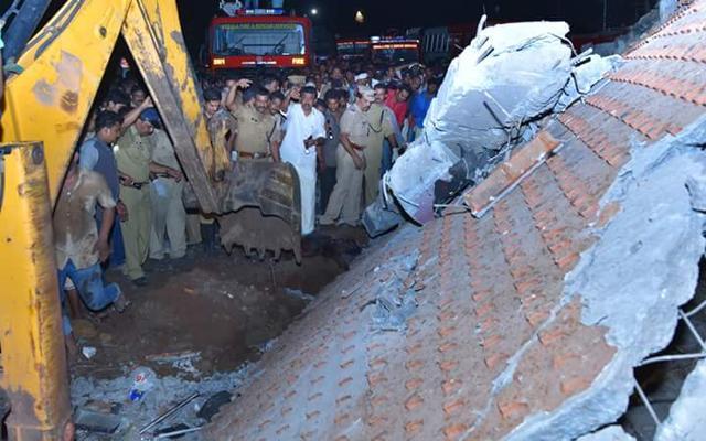 Initial reports have suggested that the temple authorities did not have the permission to burst firecrackers. (HT Photo) Initial reports have suggested that the temple authorities did not have the permission to burst firecrackers. (HT Photo)