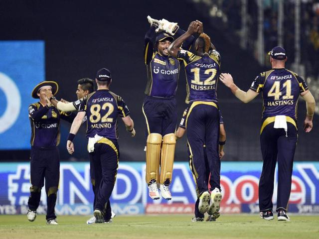Andre Russell celebrate with his Kolkata Knight Riders teammates. (Ashok Nath Dey/HT Photo)